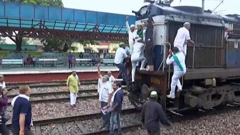 Rail Roko Andolan: किसानों के आंदोलन का पंजाब-हरियाणा में दिखा असर...कई रूट पर ट्रेनें रद्द 