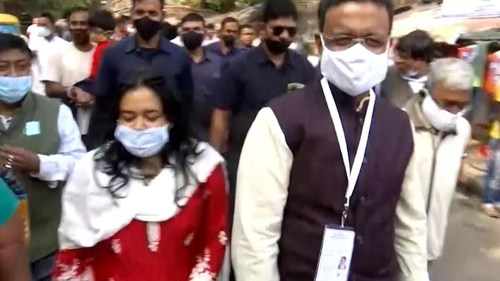 KMC Election : নতুন মেয়র হওয়ার দৌড়ে কি একাই আছেন ফিরহাদ?