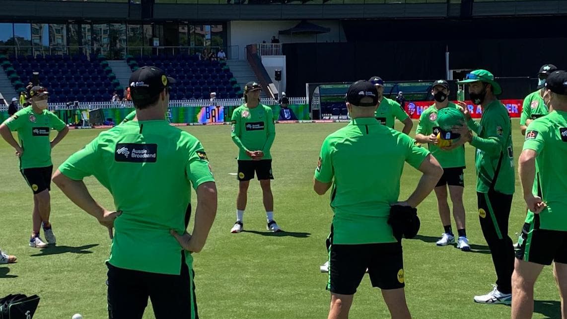 BBL: কোভিড আতঙ্কে কাঁপছে অস্ট্রেলিয়া, বিগ ব্যাশ লিগে করোনা আক্রান্ত বিভিন্ন দলের একাধিক খেলোয়াড় 