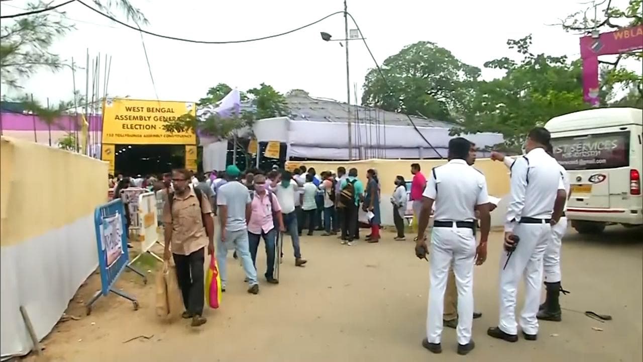 Counting:  ত্রিস্তরীয় নিরাপত্তার মধ্যে শুরু বাংলার চার পুরসভা নির্বাচনের গণনা 