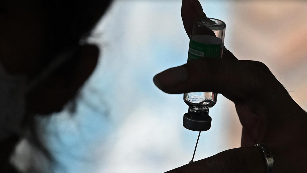 Children Vaccination : সোমবার থেকে কলকাতায় ১২-১৪ বছর বয়সিদের টিকাকরণ, বন্ধ কোভ্যাক্সিন; জানালেন ফিরহাদ