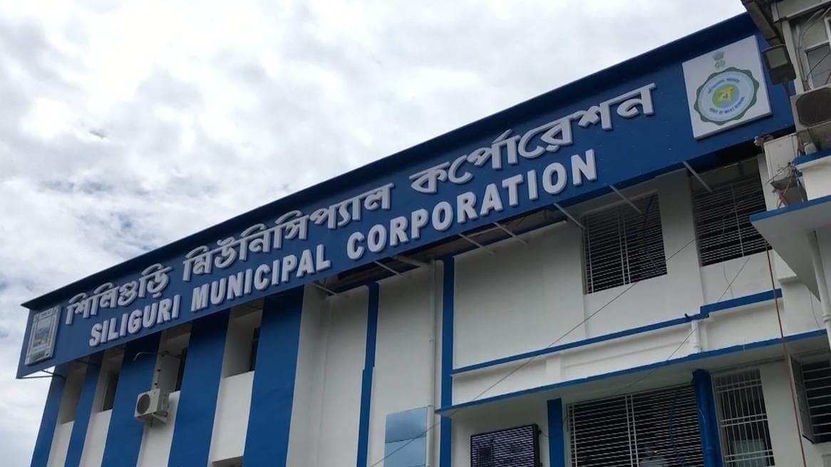 Bimal Gurung: শিলিগুড়ি পুরভোটে তৃণমূলকে সমর্থন করবে মোর্চা, জানালেন রোশন গিরি