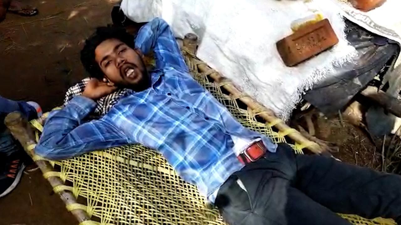 Shantinikentan Crime : মদের আসরে তরুণের জিভ কেটে নেওয়ার অভিযোগ দুই মহিলার বিরুদ্ধে, তন্ত্রসাধনার শিকার ?