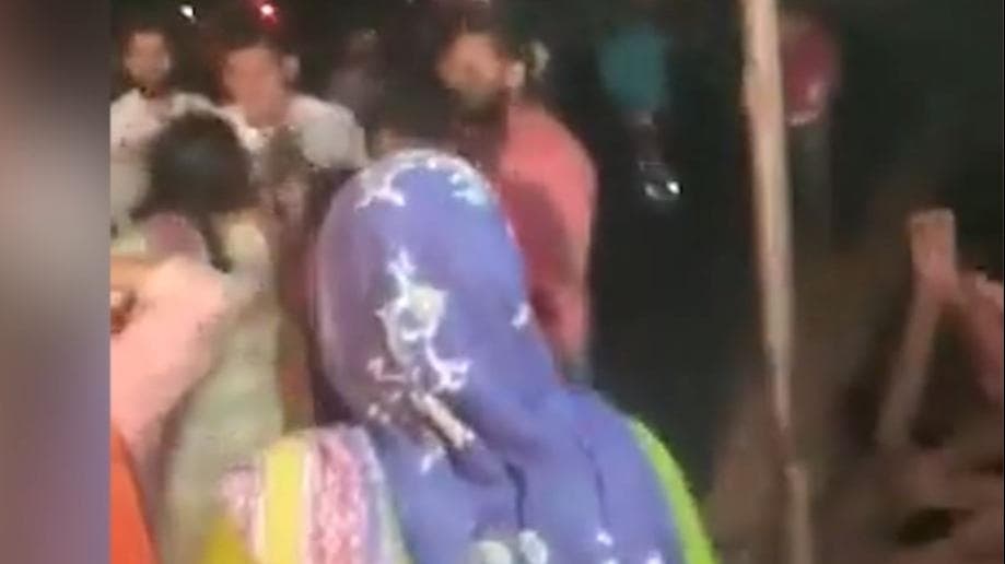 Madhya Pradesh: इंदौर में मुस्लिम परिवार ने गांव वालों पर लगाया मारपीट का आरोप, 7 जख्मी