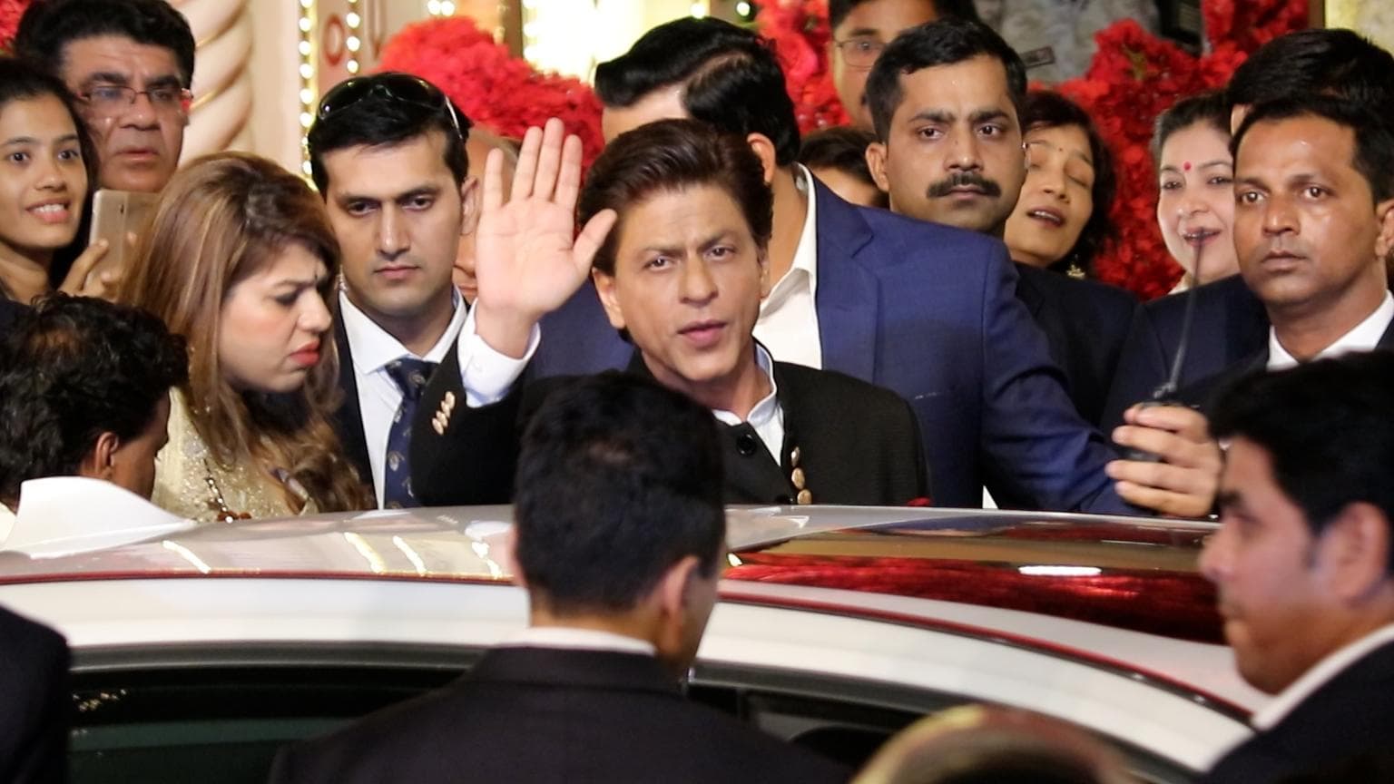 Shahrukh Khan Birthday: ৫৬ তেও চিরসবুজ শাহরুখ, কিং খানের জন্মদিন নিয়ে উন্মাদনা সারা দেশে