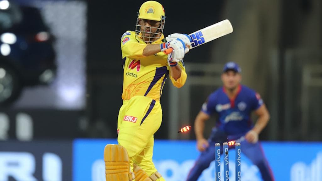 CSK: চেন্নাইয়ের রুদ্ধশ্বাস জয়ে ধোনির প্রশংসায় সেহওয়াগ, শ্রেষ্ঠ ফিনিশার বললেন বিরাট