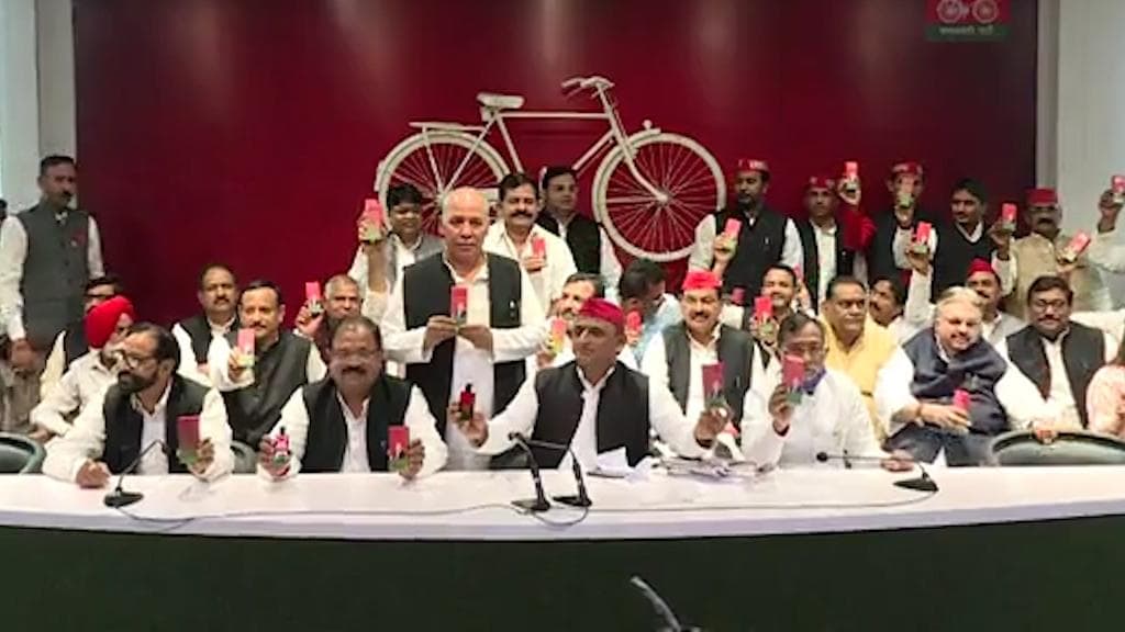 UP Election 2022: After 250 cr found on businessman, Akhilesh says BJP raided its own by mistake