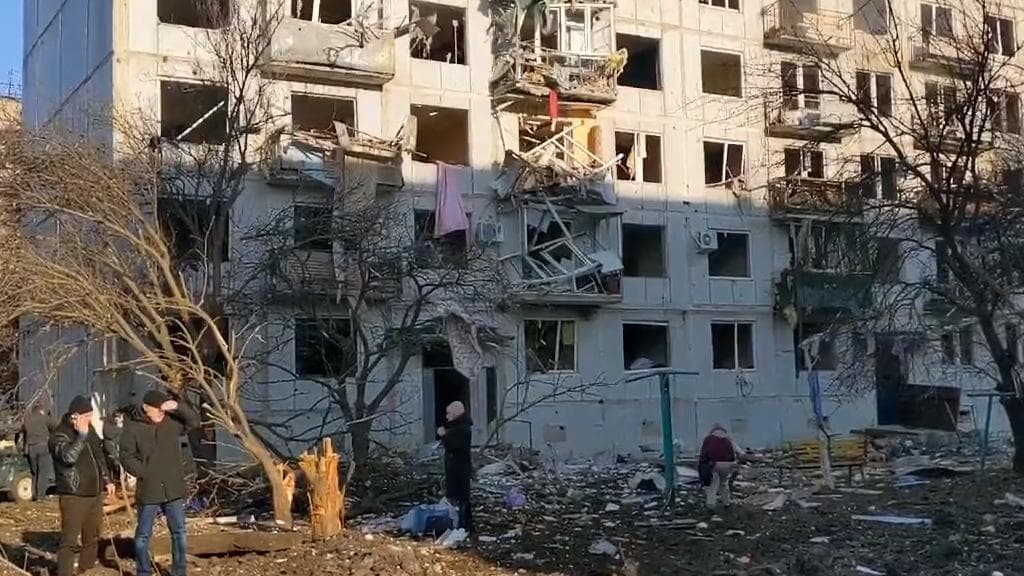 Ukraine Russia War: ইউক্রেনে আছড়ে পড়ল রুশ ক্ষেপণাস্ত্র, এগোচ্ছে ট্যাঙ্ক! দেখুন ভিডিয়ো