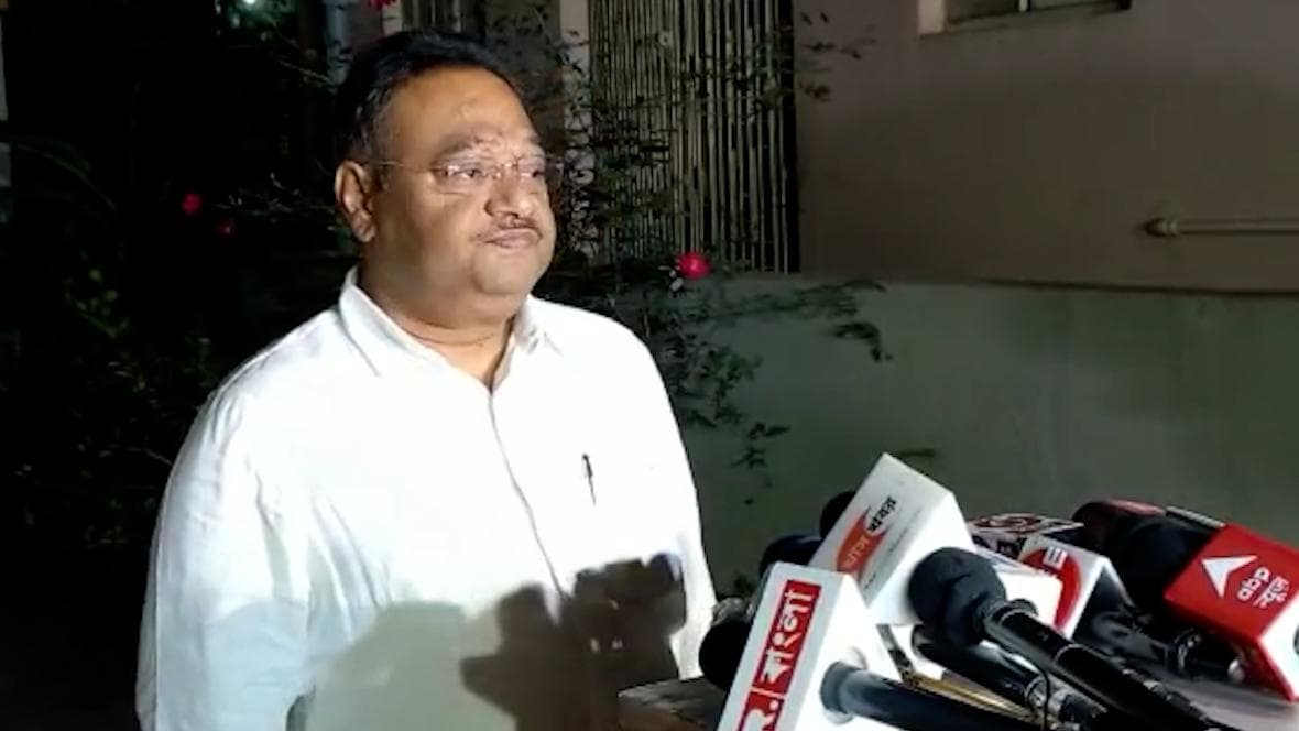 Bjp : পুরভোটে বাম-কংগ্রেস ‘জোট’ নিয়ে কটাক্ষ, ‘নতুন’ কলকাতা নিয়ে ফিরহাদের দাবি ওড়াল বিজেপি