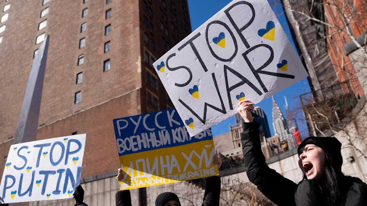 People's Resistance | Watch: 5 instances where Ukrainians deterred Russian forces 