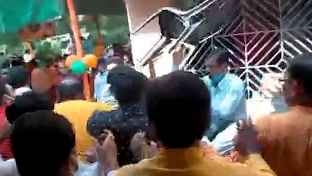 Bengal BJP workers brawl in front of state leadership, punches, chairs thrown