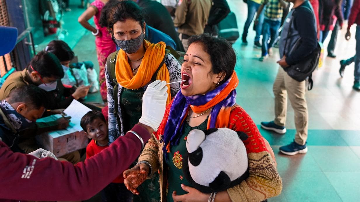 Coronavirus: সংক্রমণ কমলেও রাজ্যে একদিনে করোনার বলি ৩৯ জন!