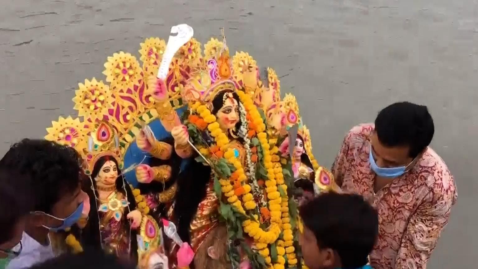 Durga Puja: বিসর্জনে নাশকতার আশঙ্কা! জেলায় জেলায় বিশেষ সতর্কবার্তা নবান্নের