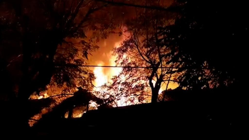 Girlfriend sets boyfriend's home on fire: ফোনে অন্য নারীর কণ্ঠস্বর, রাগে প্রেমিকের ঘরে আগুন দিলেন যুবতী