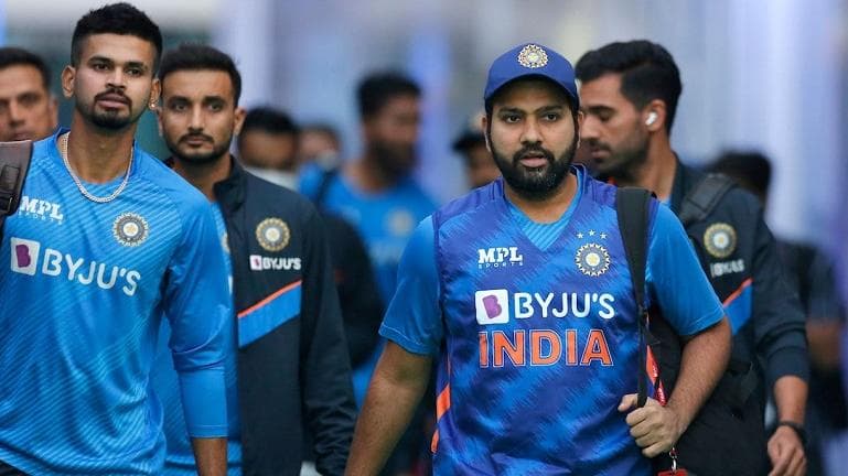 IND vs WI: कप्तान Rohit Sharma के अनुसार टी-20 टीम में फिट नहीं बैठ रहे Shreyas Iyer, बताई यह बड़ी वजह