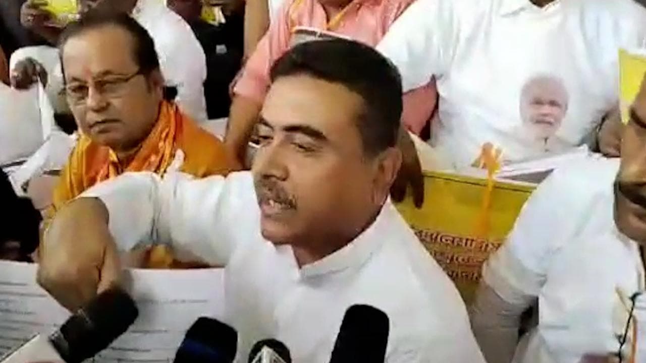 Budget Session 2022: বাজেট পেশের মাঝপথে হট্টগোল বিরোধীদের, বিধানসভা থেকে ওয়াকআউট বিজেপি বিধায়কদের 