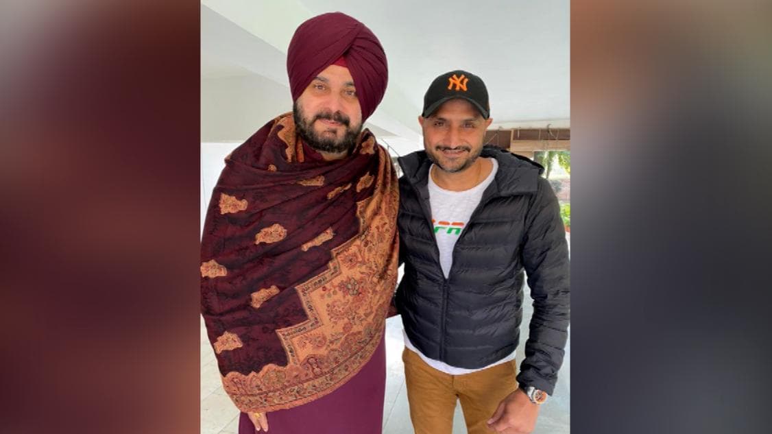 Punjab Elections 2022: Sidhu posts picture with Harbhajan Singh, sparks off speculation