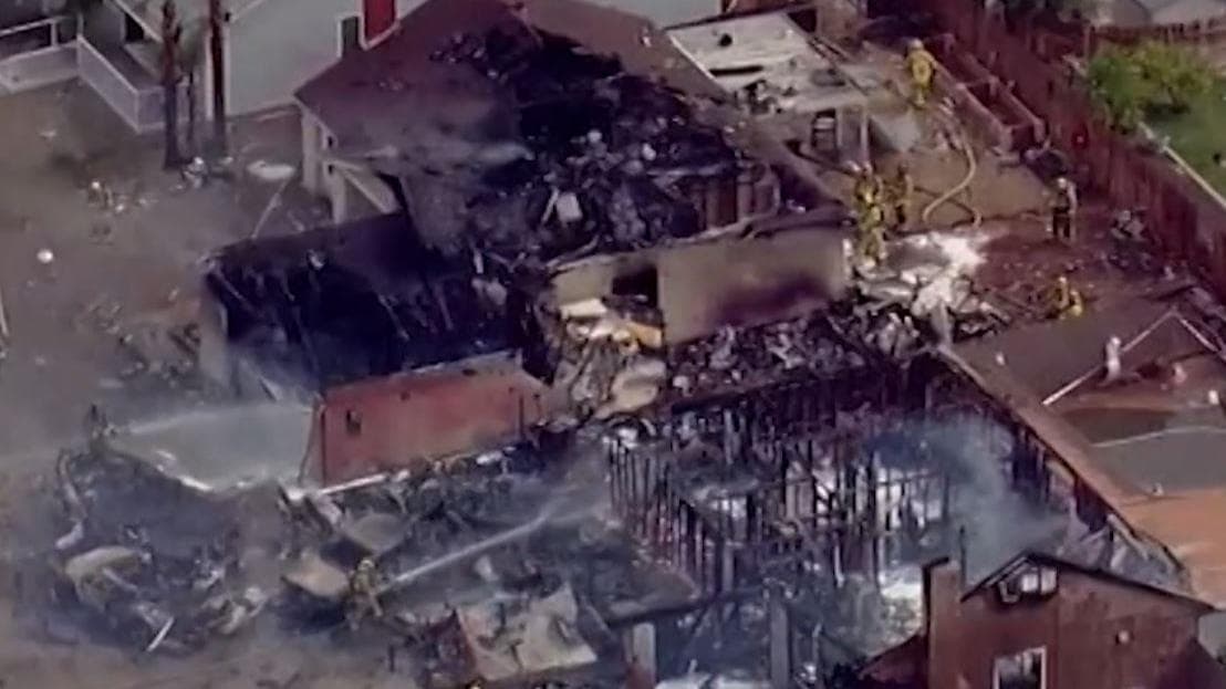 Plane crash: कैलिफोर्निया में एक छोटा विमान दुर्घटनाग्रस्त, भारतीय मूल के डॉक्टर समेत 2 लोगों की मौत