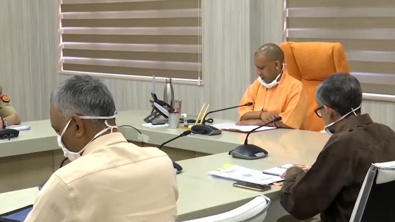 CM UP: CM Yogi ने किया ऐलान- कोरोना काल में महामारी एक्ट से जुड़े सभी केस होंगे वापस