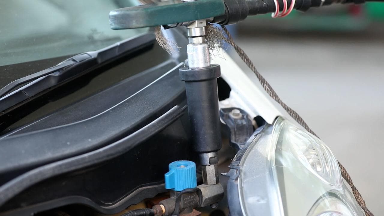 Price hike pain: CNG and piped gas prices hiked for third time in six weeks; taxis & auto threaten strike