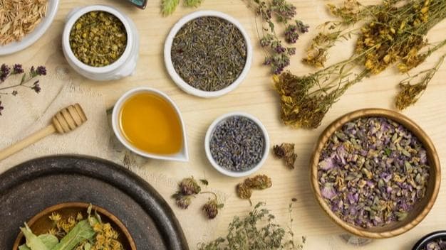 Covid-19: कोरोना संक्रमण से दूर रहने के लिए आयुष मंत्रालय ने सुझाए घरेलू उपाय, जानिये यहां