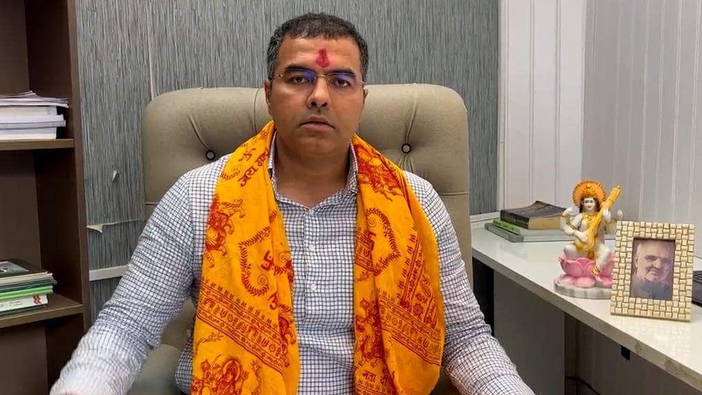 Chhath puja: BJP MP dares CM Arvind Kejriwal to stop him from celebrating at Yamuna ghat