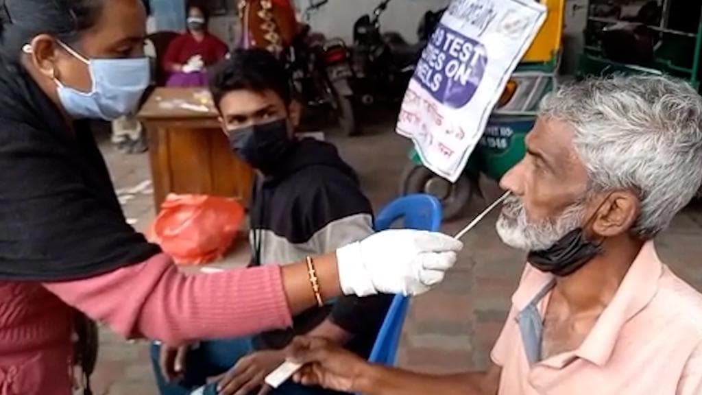 Coronavirus: সংক্রমণের হারে দেশের শীর্ষে পশ্চিমবঙ্গ, একদিনে নতুন করে করোনায় আক্রান্ত ২২ হাজার