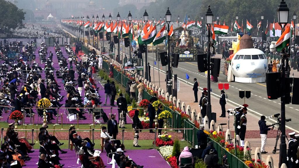 Republic Day Parade 2022 : কোভিড বিধি মেনে প্রজাতন্ত্র দিবসের কুচকাওয়াজ, ন্যাশনাল মেমোরিয়ালে মোদী-কোবিন্দ