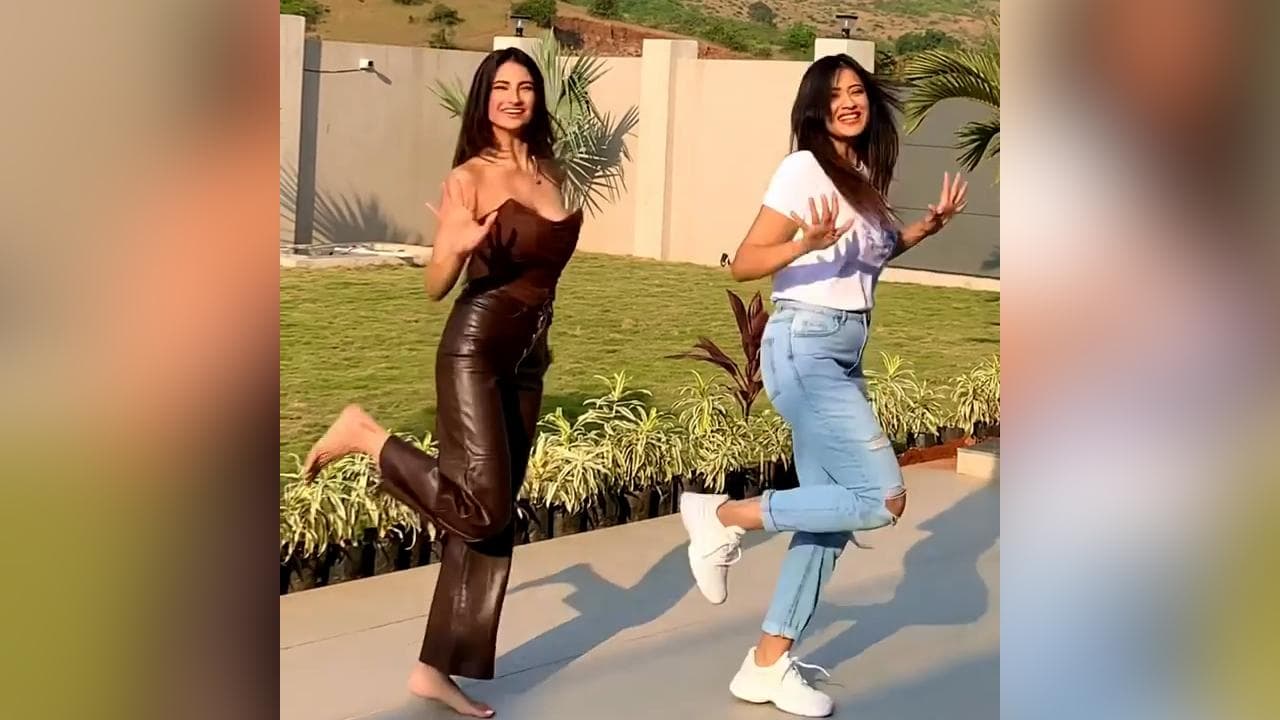 Shweta Tiwari ने बेटी Palak Tiwari संग किया बिजली डांस