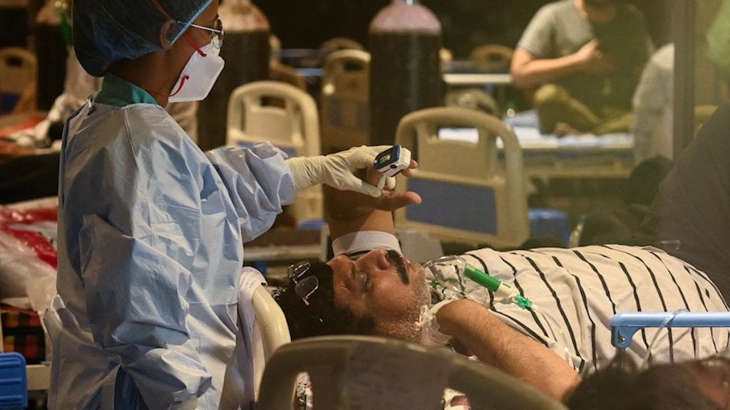 Covid-19 : একদিনে আক্রান্ত ৮০২, পুজোর পরে রাজ্যে কমেছে করোনা পরীক্ষা, সতর্ক করল কেন্দ্র