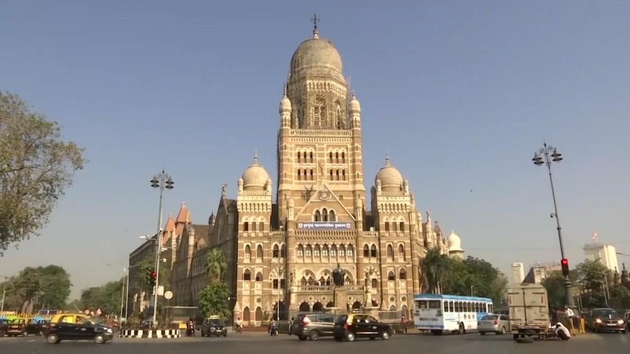 Mumbai: विदेशों से लौटे यात्रियों पर रहेगी BMC की नजर, क्वारंटीन पीरियड के दौरान हर दिन करेंगे 5 बार कॉल