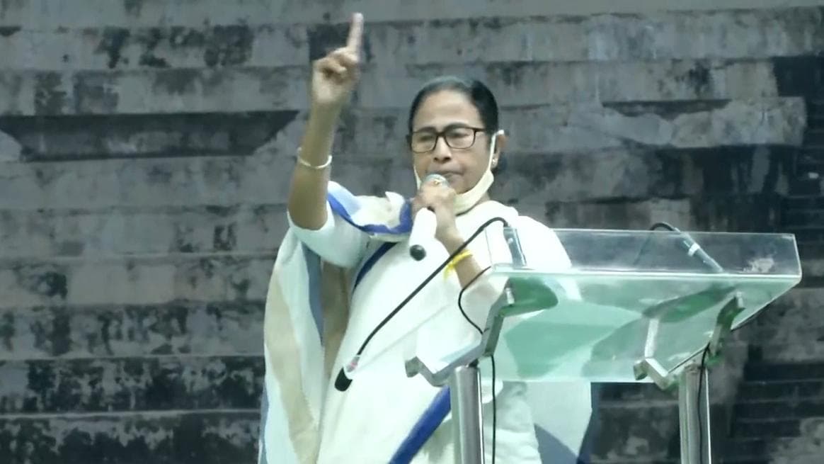 Allegation against DVC: মমতার 'নালিশ' মোদীকে, চান বন্যা পরিস্থিতির স্থায়ী সমাধান