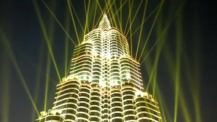 Durga Puja: कोलकाता में 'बुर्ज खलीफा' पूजा पंडाल के लेजर शो को करना पड़ा बंद, जानें वजह