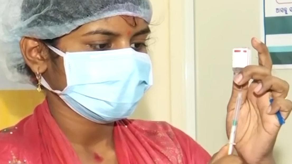 Omicron Variant: বুস্টার ডোজ হিসেবে কোভিশিল্ড ব্যবহারের আবেদন সেরাম ইনস্টিটিউটের