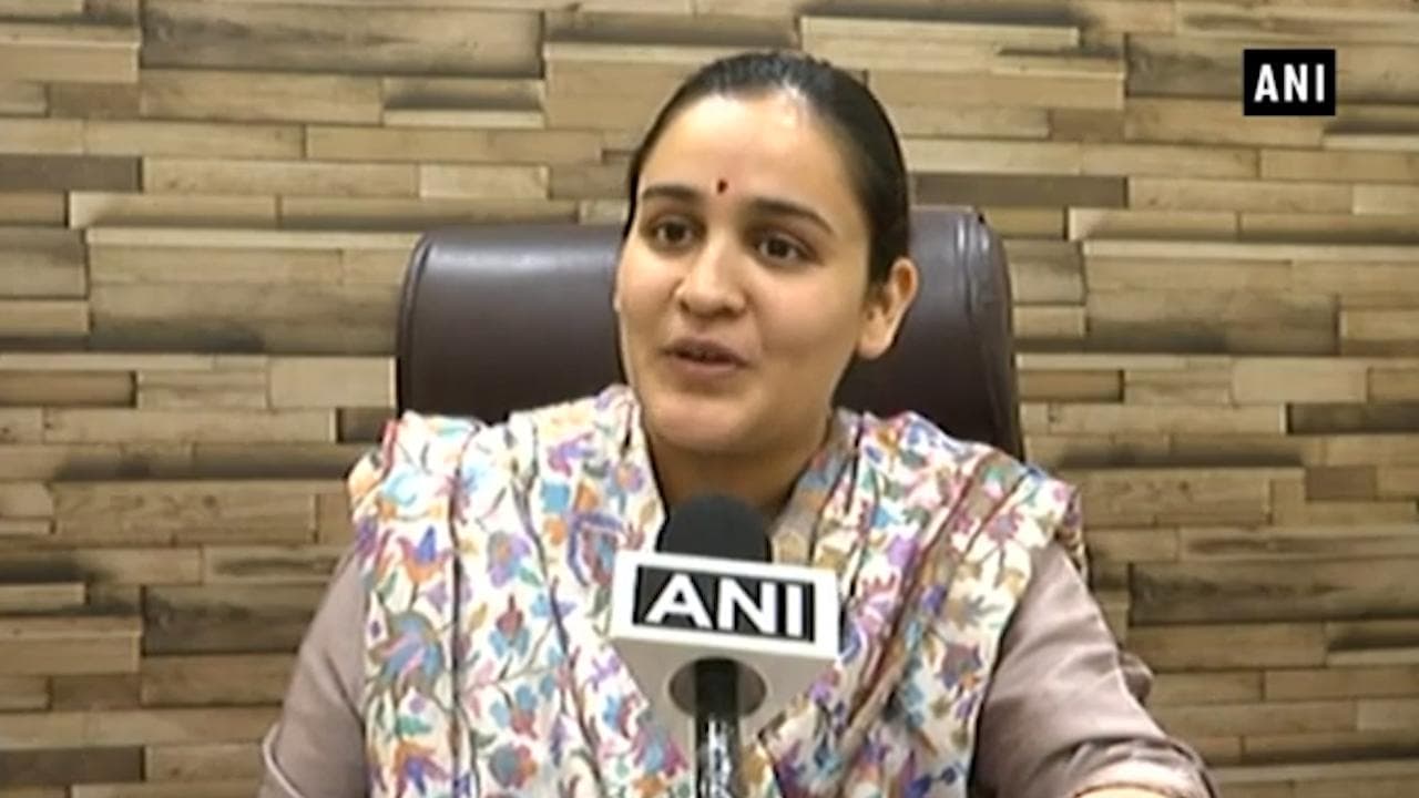 UP Election 2022: मोदी-योगी की तारीफ करने वालीं अपर्णा का यू टर्न, कहा- अखिलेश भैया जिंदाबाद