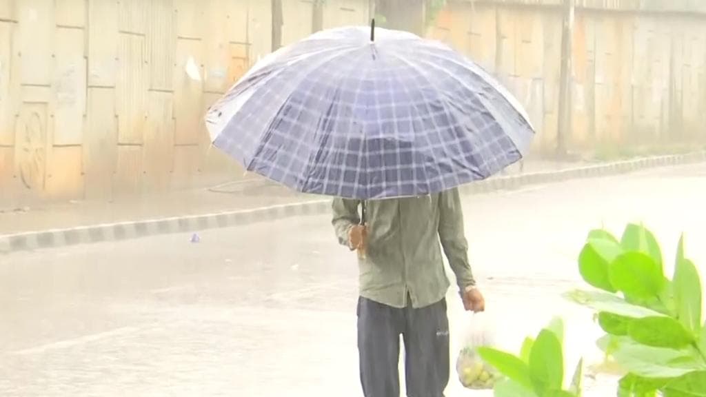 Weather Update: রাজ্যে ফের নিম্নচাপের ভ্রুকুটি, দুর্যোগের আশঙ্কা কলকাতা সহ একাধিক জেলায়