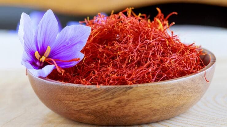 FSSAI purity test: FSSAI के बताए तरीके से घर पर करें असली केसर की पहचान