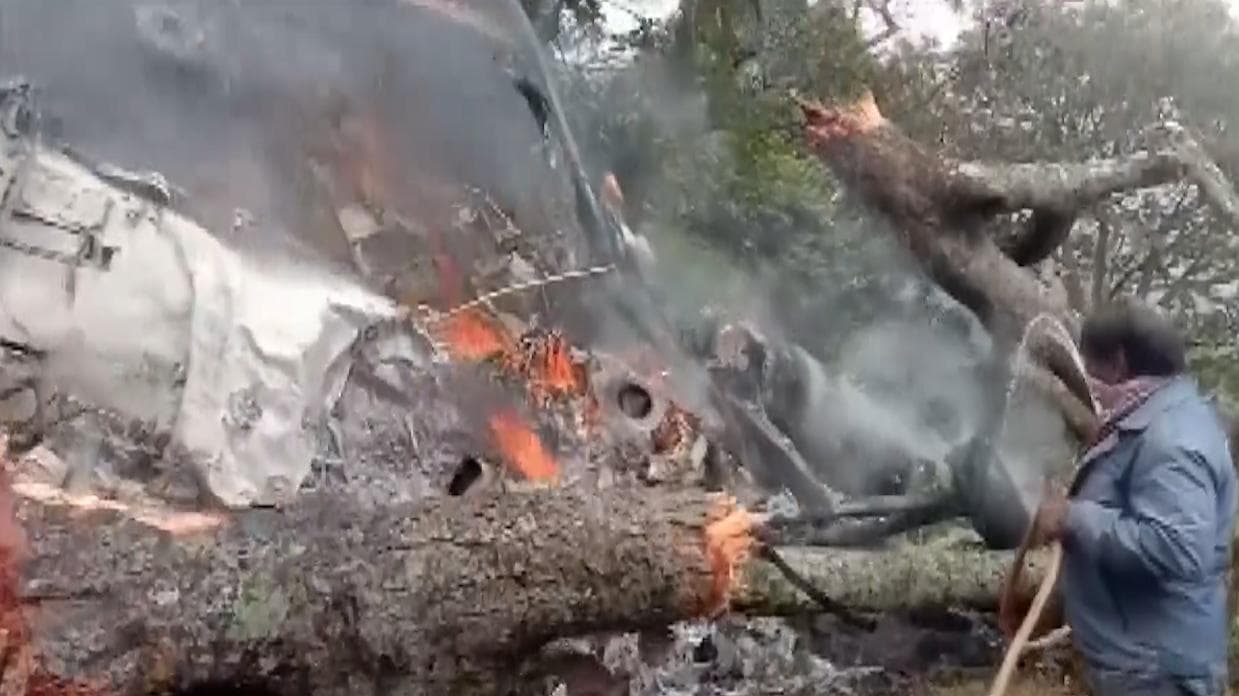 Helicopter Crash: हादसे के बाद जिंदा थे CDS जनरल बिपिन रावत, बचावकर्मी ने किया दावा