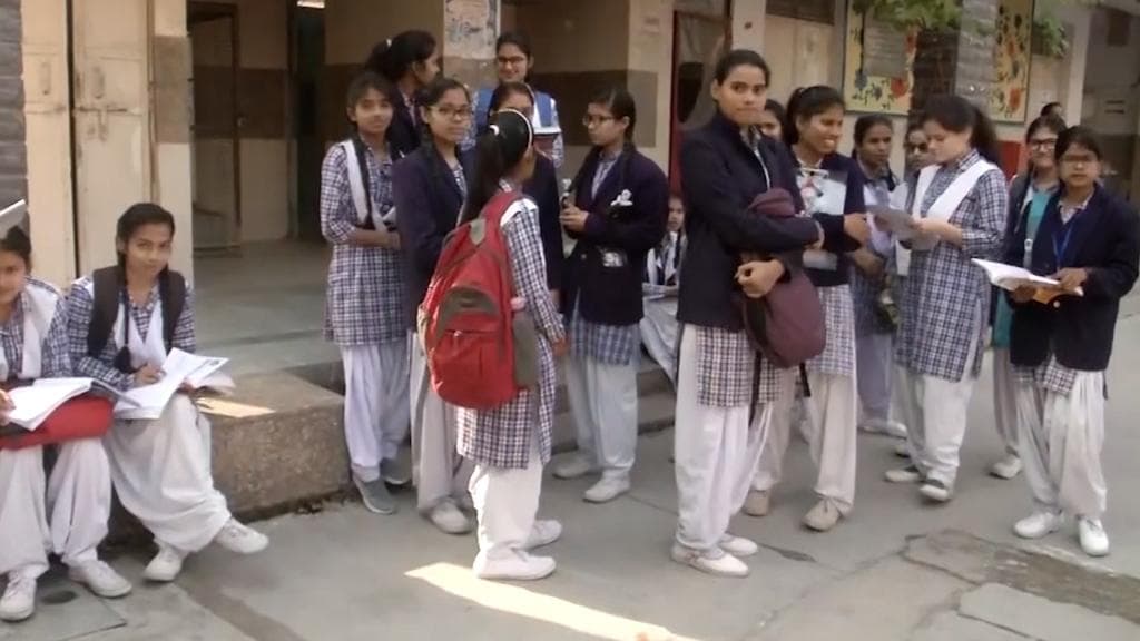 ICSE, ISC Exam: আচমকাই স্থগিত আইসিএসই, আইএসসি পরীক্ষা! কিন্তু কারণটা ঠিক কী?