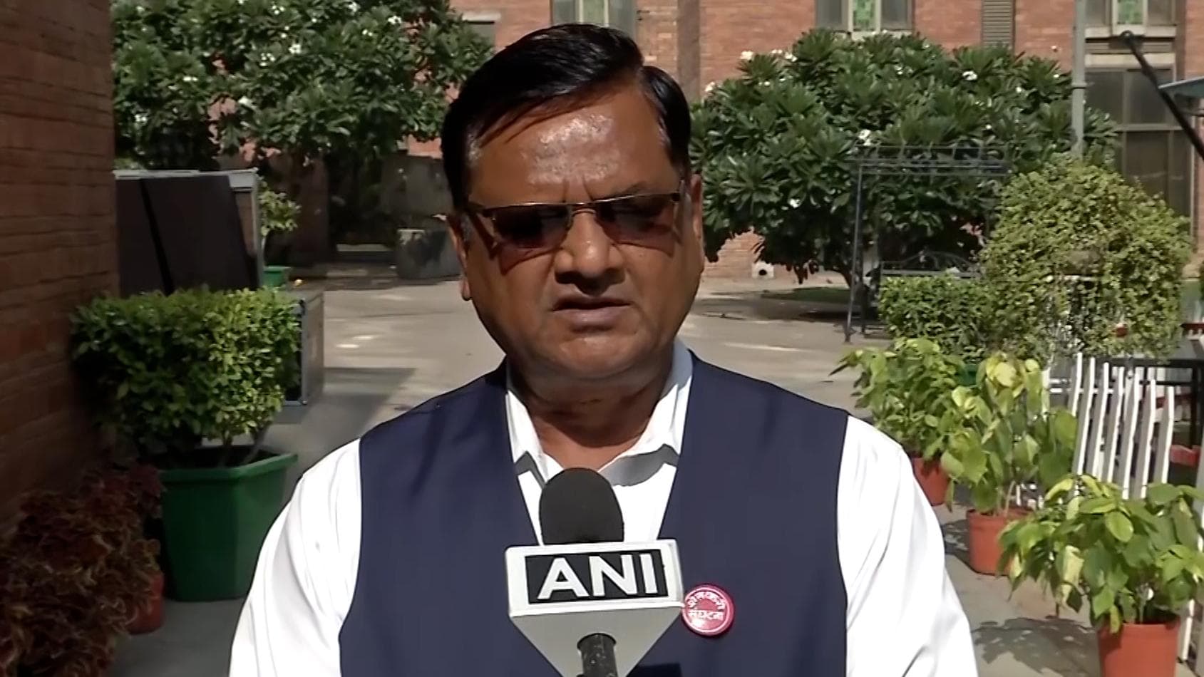 SC-appointed panel member writes to CJI urging early release of report on farm laws