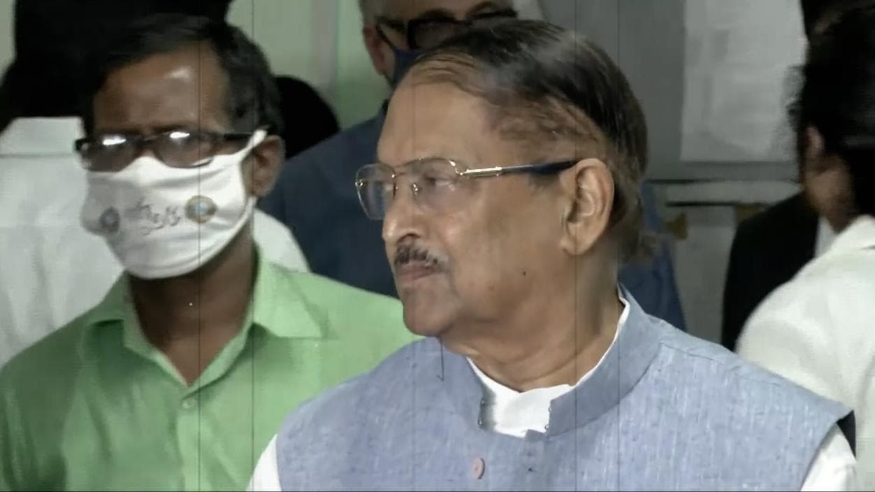 Subrata Mukherjee: রাজনীতি থেকে পুজো, ভোজনরসিক, আড্ডাবাজ সুব্রত মুখোপাধ্যায়ের মৃত্যুতে শোকস্তব্ধ সব মহল