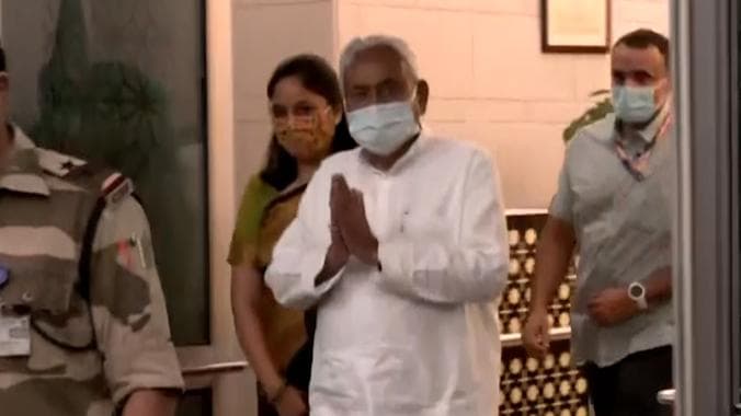 Nitish dials J&K L-G, expresses concern over recent killings of Biharis