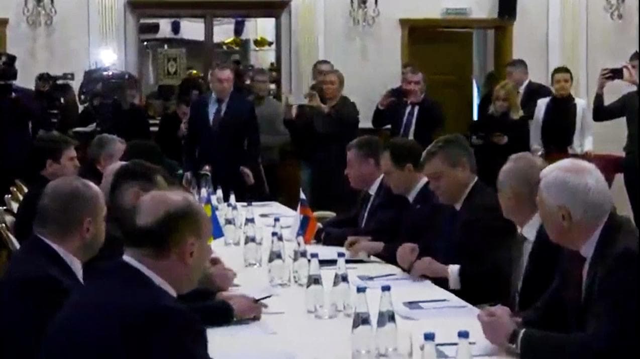 Russia-Ukraine Talk: সাড়ে তিন ঘণ্টার আলোচনায় দু'পক্ষ! রাশিয়ার কাছে যুদ্ধবিরতির দাবি ইউক্রেনের