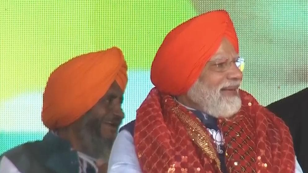 'In 2014, yuvraj grounded my chopper': PM Modi taunts Congress, Channi has his own complaint against PM