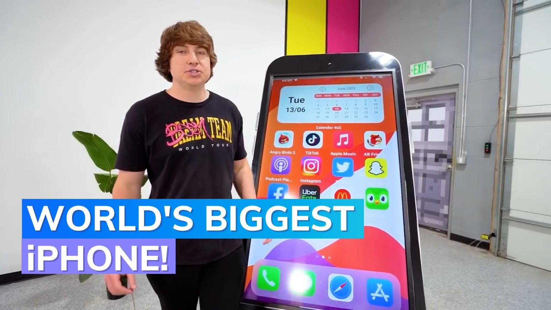 Apple's iPhone goes giant: Youtuber creates world's largest iPhone!