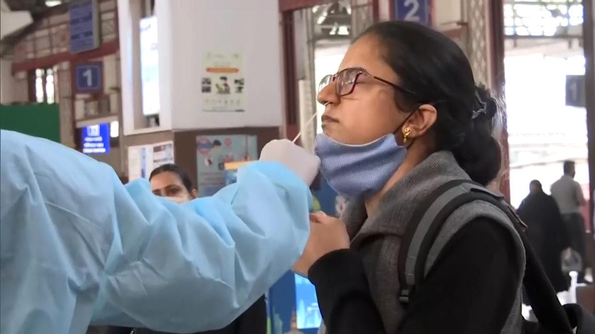 Covid 19 India: দেশে নতুন করে কোভিডে আক্রান্ত ১০,৭২৩ জন, গত ২৪ ঘণ্টায় মৃত্যু হয়েছে ২৪৩ জনের