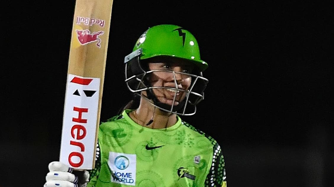 Smriti Mandhana Scored Century: বিগ ব্যাশে সেঞ্চুরি করলেন স্মৃতি মান্ধানা, চার রানে হারল টিম