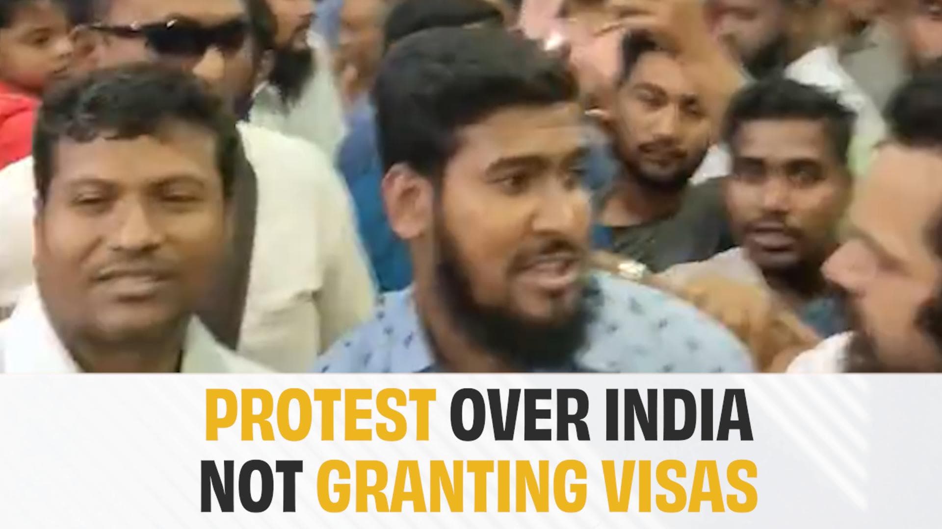 Bangladesh: Unrest At Indian Visa Centre in Dhaka As Large Crowd Demand Visa 