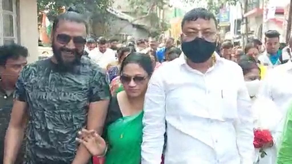 TMC: তৃণমূল প্রার্থীদের মিছিলে জনজোয়ার, উত্তর দমদমের বাড়ি বাড়ি প্রচার চালাল ঘাসফুল শিবির