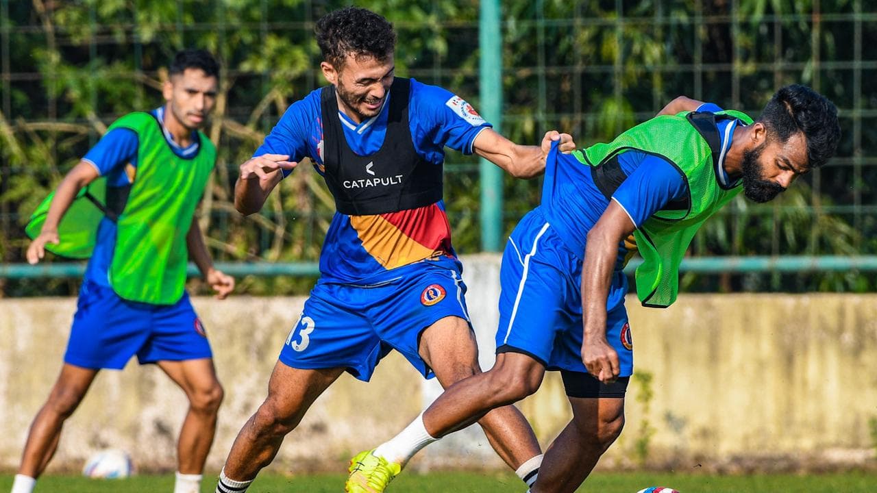 ISL 2022 East Bengal: সোমবার আইএসএলে কেরল ব্লাস্টার্সের মুখোমুখি এসসি ইস্টবেঙ্গল, জয়ই লক্ষ্য কোচ রিভেরার